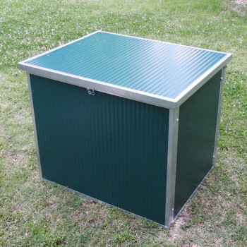 Small Dog House for Outdoor Use with Insulated Panels Mod. Small