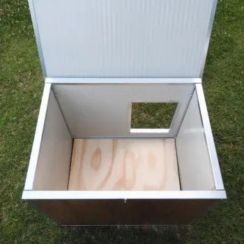 Small Dog House for Outdoor Use with Insulated Panels Mod. Small