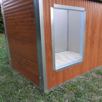 Small Dog House for Outdoor Use with Insulated Panels Mod. Small