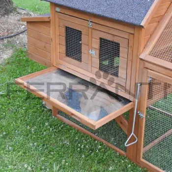 Mobile Chicken Coop on Wheels for 4 Chickens