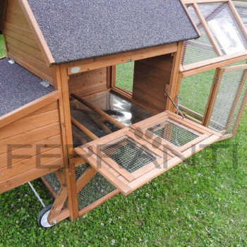 Mobile Chicken Coop on Wheels for 4 Chickens