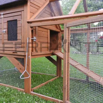 Mobile Chicken Coop on Wheels for 4 Chickens