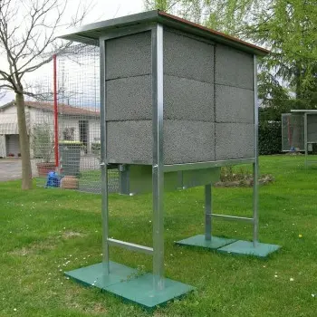 Pigeons Coop or Dovecote for 3 Pairs